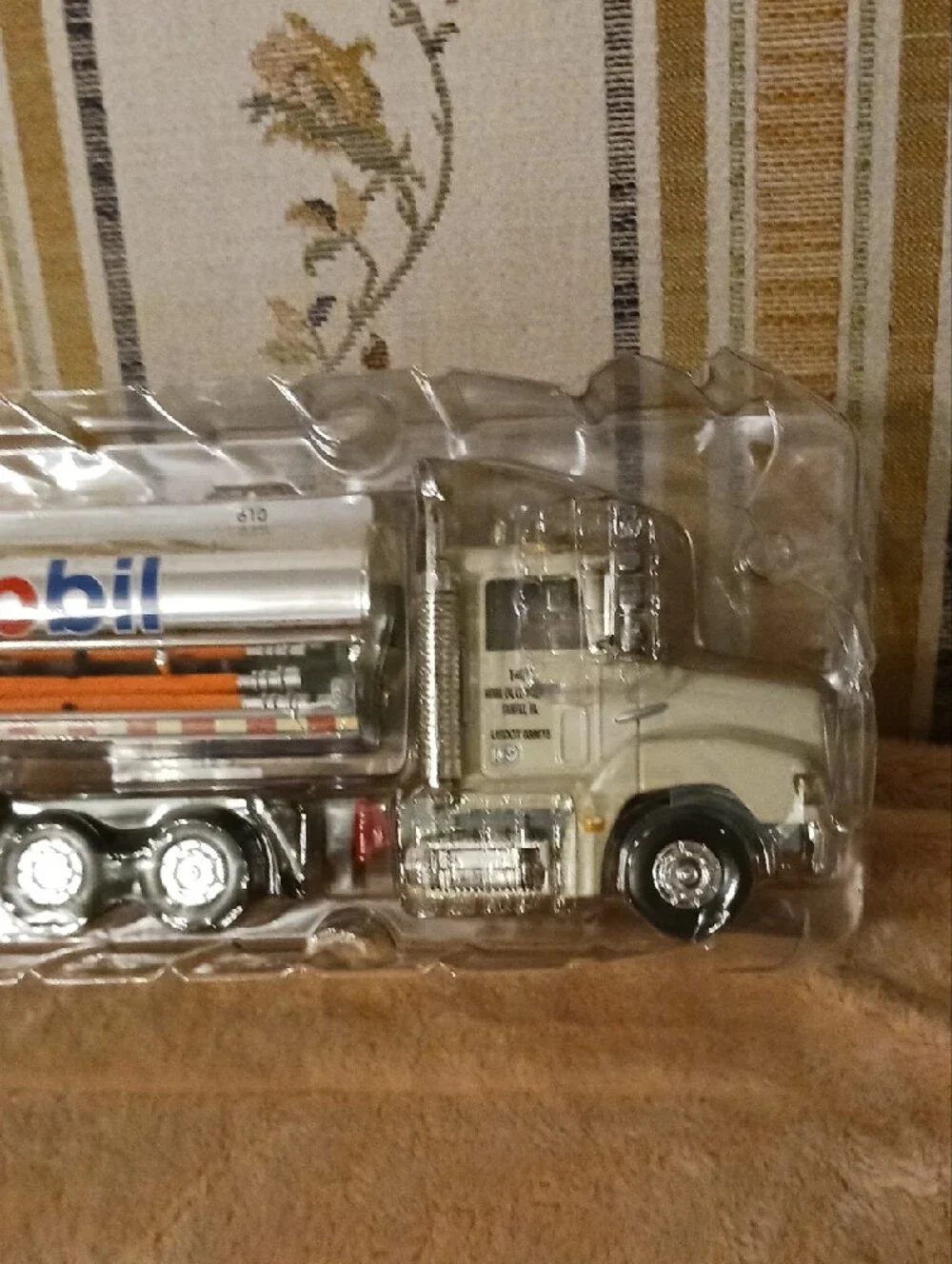 Mobil 1997 Limited Edition Toy Tanker Truck - White